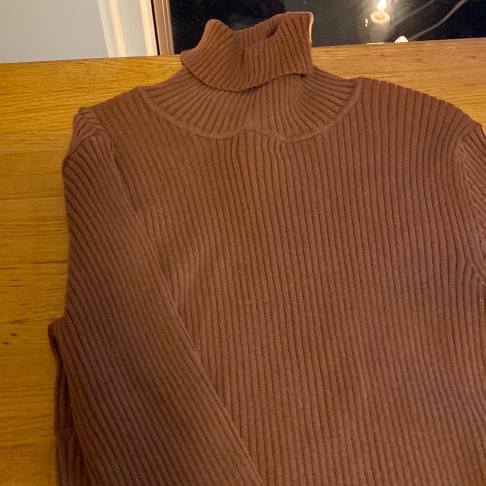 Chico’s ribbed turtleneck size 0